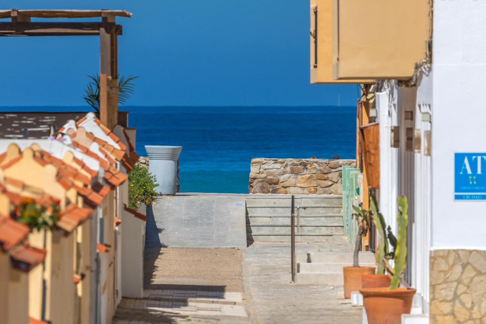 Malabau Beach House Tarifa Luaran gambar