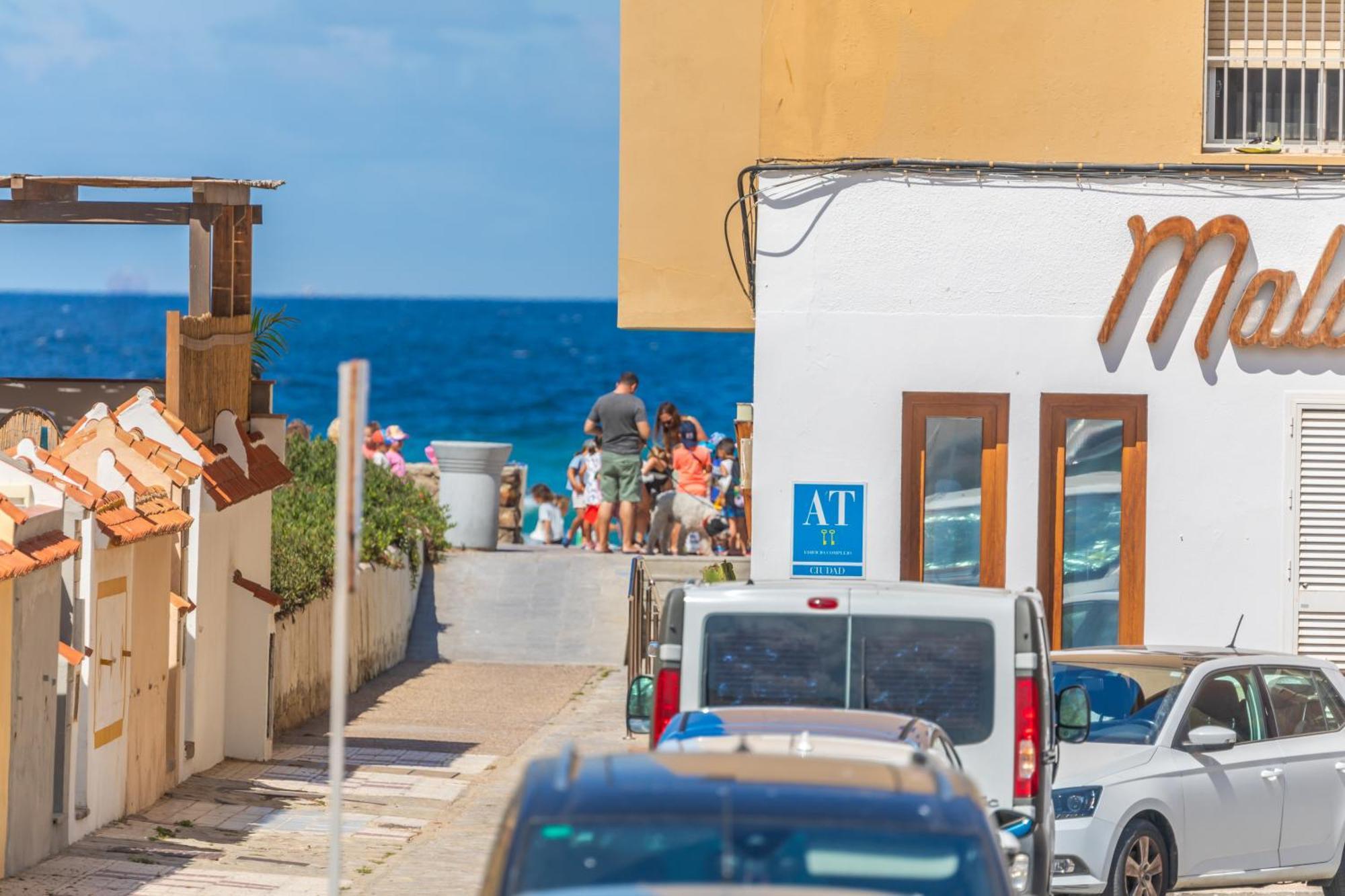 Malabau Beach House Tarifa Luaran gambar